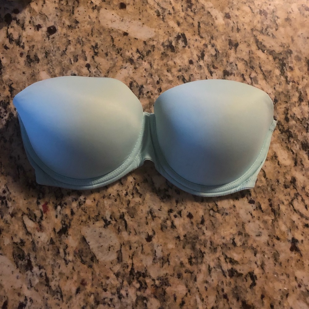 Victoria’s Secret 32 DD